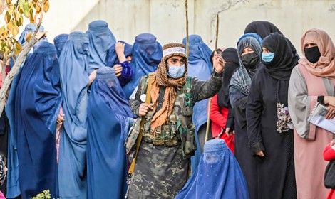 Taliban ban hành hướng dẫn đi lại đối với phụ nữ