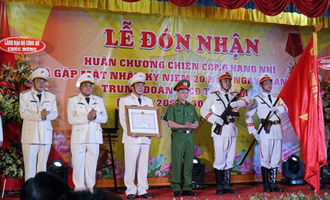 Trung đoàn Cảnh sát Cơ động Tây Nam Bộ gặp mặt kỷ niệm 20 năm ngày thành lập