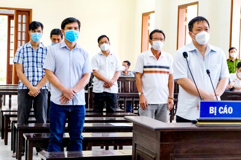 Tòa tuyên các bị cáo không phạm tội