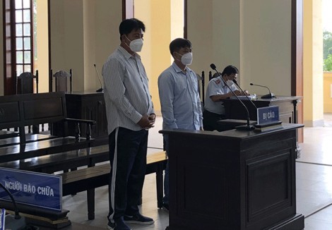 Làm giả giấy tờ để khai thác đất sét trái phép