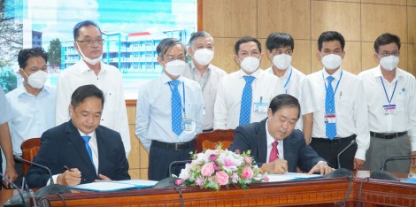 Trường Đại học Cần Thơ và Trường Phổ Thông Thái Bình Dương ký kết hợp tác