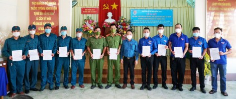 Ra mắt Đội tuần tra an ninh, đảm bảo an toàn trật tự xã hội và phòng, chống dịch COVID-19