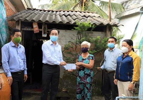 PHONG ÐIỀN  Ðể nhà nhà đều có Tết
