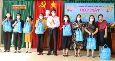 Thới Lai họp mặt cán bộ lãnh đạo nữ của huyện và cán bộ hội các xã, thị trấn