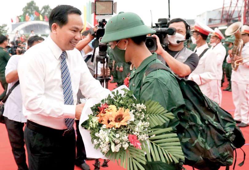 Rộn ràng ngày hội tòng quân