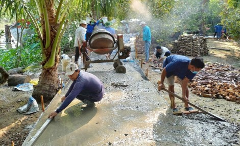 Năng động đưa nghị quyết vào cuộc sống