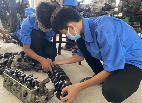 Các cơ sở giáo dục nghề nghiệp tuyển mới và đào tạo 2.940 người