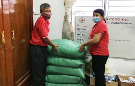 Hết lòng chăm lo người nghèo, khó khăn