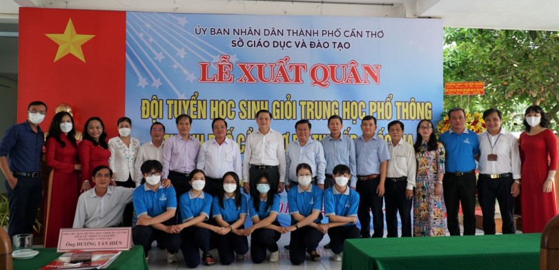 Lễ xuất quân đội tuyển học sinh giỏi THPT TP Cần Thơ dự thi cấp quốc gia