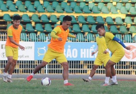 Khai mạc Giải hạng Nhất quốc gia 2022 trên sân Cần Thơ