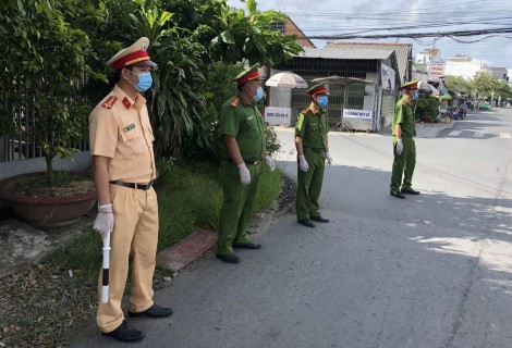 Răn đe, nhắc nhở, yêu cầu các trường hợp gây mất trật tự an toàn giao thông ký cam kết không vi phạm