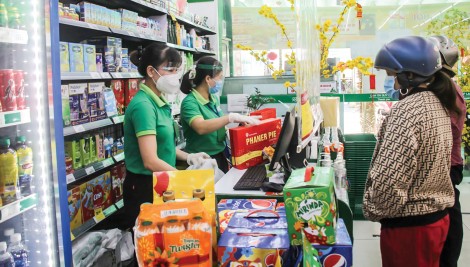 Bán lẻ hàng hóa và doanh thu dịch vụ tiêu dùng tăng