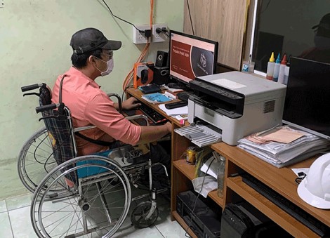 Quan tâm dạy nghề, tạo việc làm cho người khuyết tật