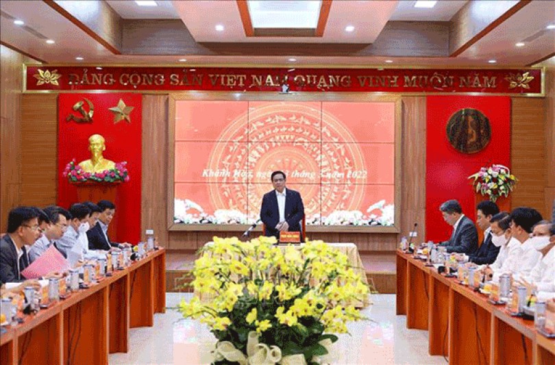 Xây dựng Trường Sa thành trung tâm kinh tế, văn hóa, xã hội; là thành trì bảo vệ chủ quyền biển đảo Tổ quốc
