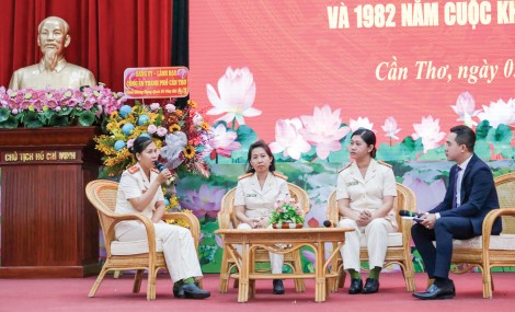 Những bông hoa trên tuyến đầu