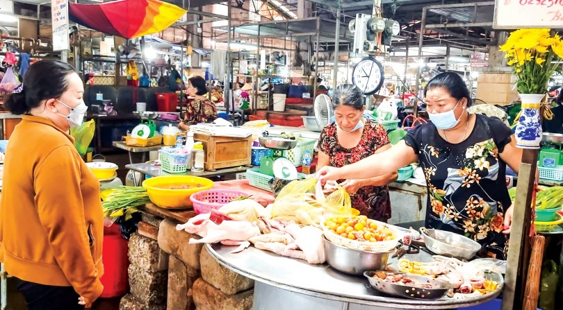 Thực phẩm tươi sống dồi dào, giá bình ổn