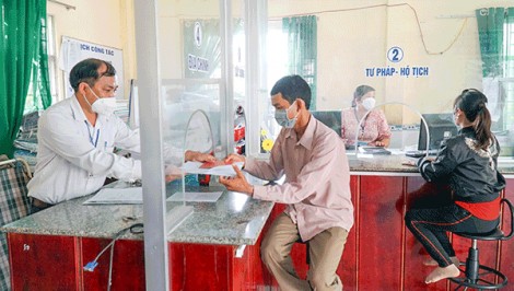 Ðảng bộ huyện Vĩnh Thạnh "tự soi, tự sửa"