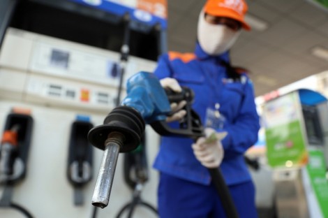 Giá xăng, dầu đồng loạt giảm