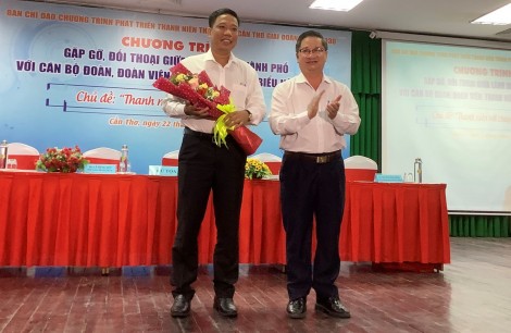 Lãnh đạo thành phố gặp gỡ, đối thoại với đoàn viên, thanh niên tiêu biểu