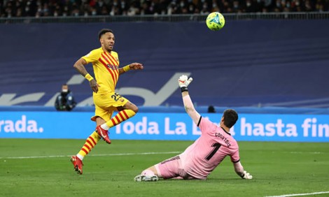 Aubameyang hạnh phúc bên Barcelona