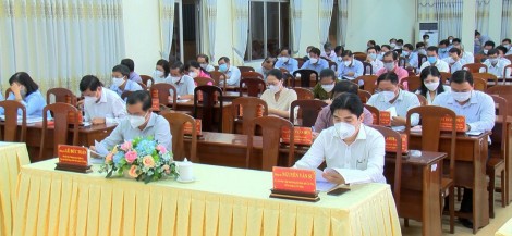Triển khai thực hiện các quy định, hướng dẫn, nghị quyết của Đảng