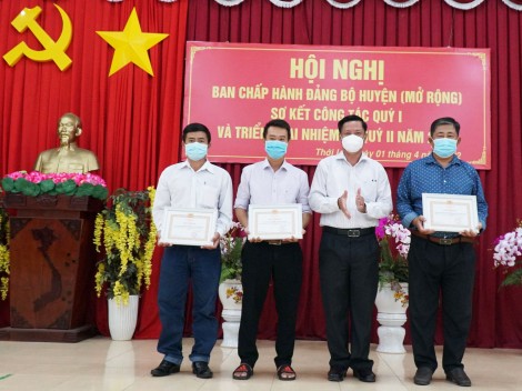 Phong Điền:  Huy động các nguồn lực vừa phòng, chống dịch bệnh vừa phát triển kinh tế - xã hội