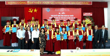 Trường Ðại học Cần Thơ có thêm 14 Giáo sư và Phó Giáo sư