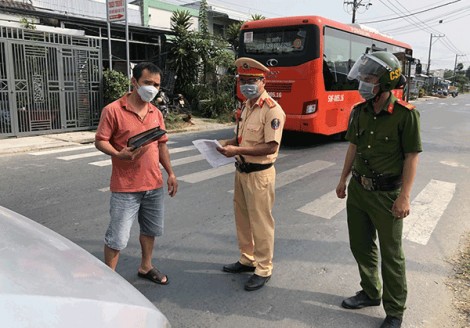 Xử lý nghiêm vi phạm chở hàng quá tải trọng, quá khổ giới hạn