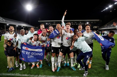 EPL đón tân binh đầu tiên