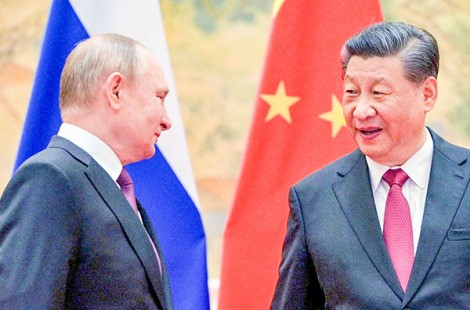 “Ngoại giao chiến lang” tiến thoái lưỡng nan