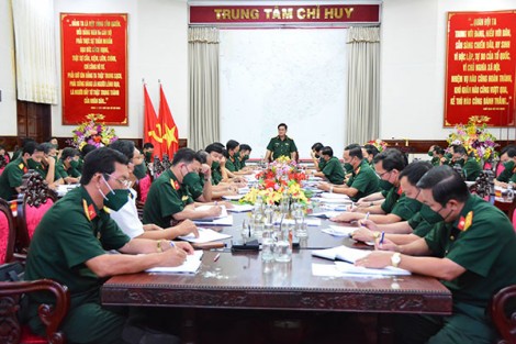 Tiếp tục nắm chắc tình hình trên tuyến biên giới, biển, đảo; duy trì nghiêm chế độ trực sẵn sàng chiến đấu
