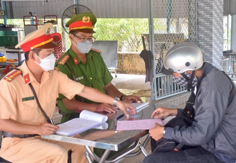 Xử lý nghiêm người điều khiển xe trên đường mà trong cơ thể có chất ma túy, vi phạm nồng độ cồn
