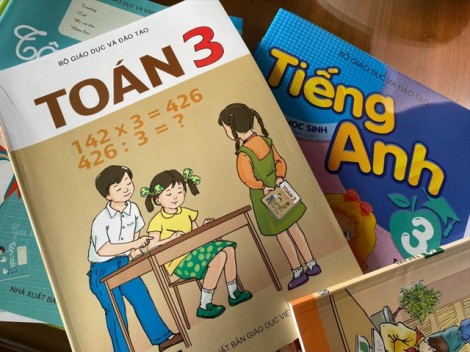 Giá mới sách giáo khoa lớp 3, lớp 7, lớp 10