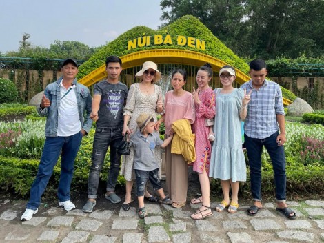 Bên nhau ngày vui