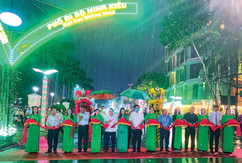 Ra mắt Phố đi bộ Ninh Kiều