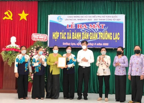 បង្កើត​ការ​ងារ​ធ្វើ​ឱ្យ​នារី​ជន​បទ​