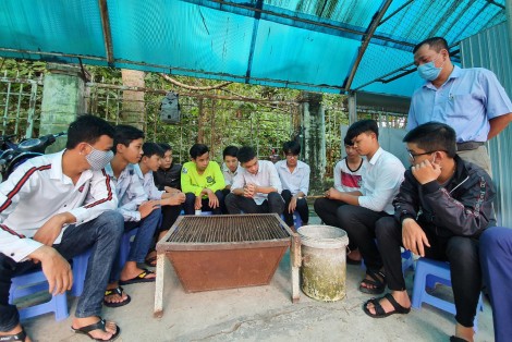 Đảm bảo các điều kiện thực hiện chương trình Giáo dục thường xuyên cấp THPT