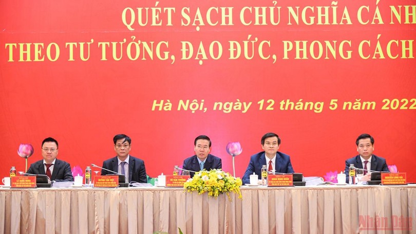 Nâng cao đạo đức cách mạng, quét sạch chủ nghĩa cá nhân theo tư tưởng, đạo đức, phong cách Hồ Chí Minh