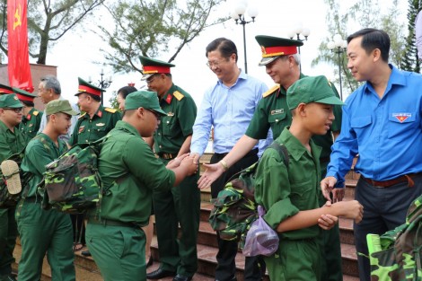 Chiêu sinh chương trình “Học kỳ Quân đội”