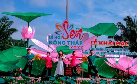 Độc đáo Lễ hội Sen Đồng Tháp
