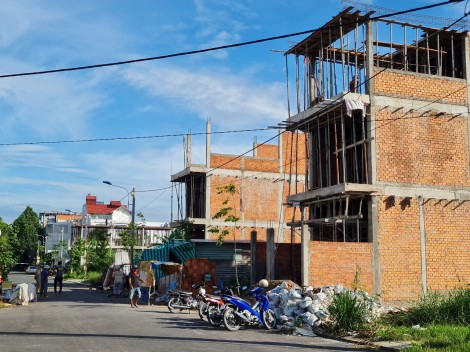 Siết chặt thị trường bất động sản