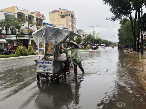 Nước sông dâng cao ngay trong mùa khô - nhiều nguy cơ tác hại xấu cho vùng ĐBSCL