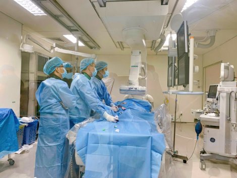 Điều trị thành công bệnh tim bẩm sinh cho cụ bà 72 tuổi