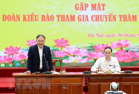 Lan tỏa tình yêu Trường Sa đến kiều bào trên toàn thế giới