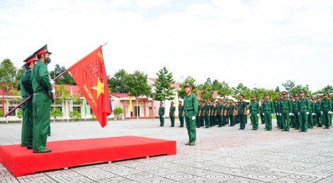 Trung đoàn Bộ binh 932 tổ chức lễ tuyên thệ chiến sĩ mới
