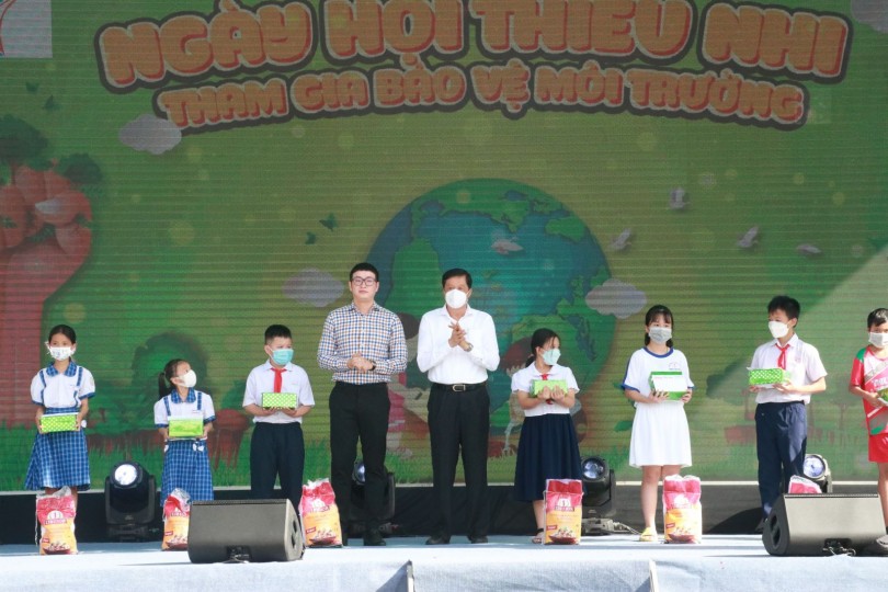 Tưng bừng Ngày hội "Thiếu nhi tham gia bảo vệ môi trường"