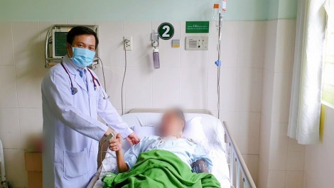 Cứu sống cụ ông 71 tuổi bị vỡ tim