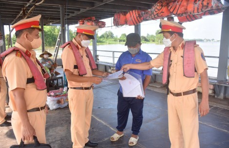 Tăng cường tuần tra, kiểm soát khép kín địa bàn trọng điểm, phức tạp trên tuyến đường thủy nội địa