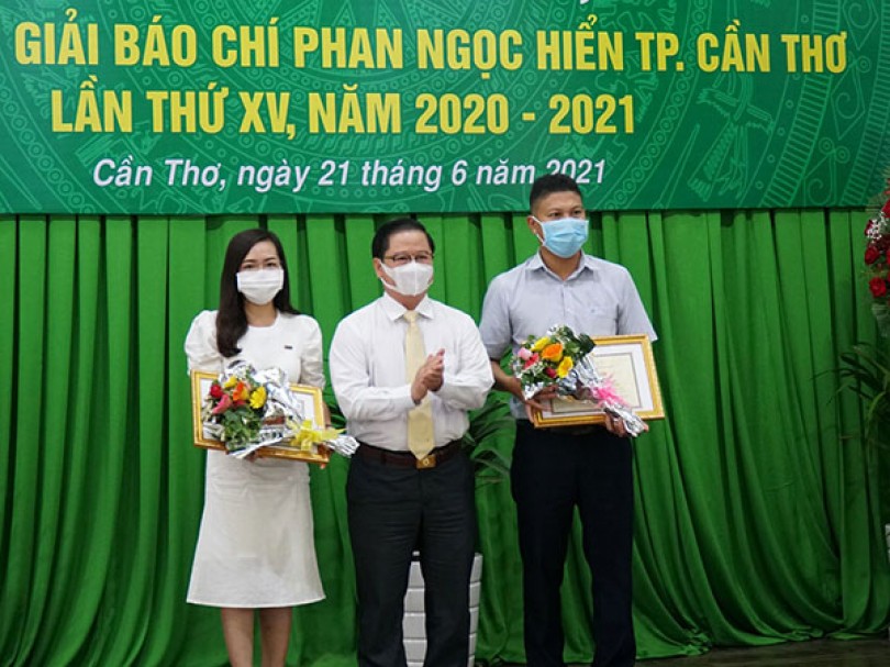Đồng hành cùng người làm báo