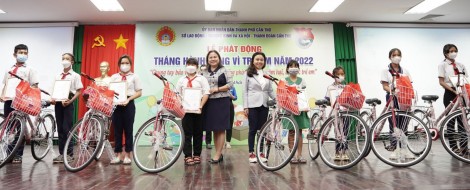 Chăm lo để trẻ em phát triển toàn diện